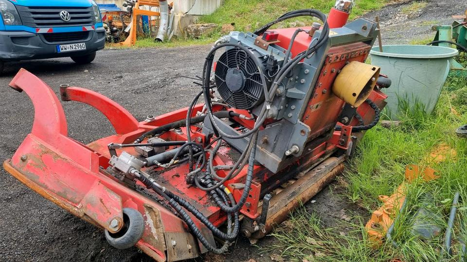 Loipfinger T320KLM Mähwerk Mulchgerät Mulchmäher für Aebi Kubota Iseki Deutz Fendt - Vejapjovė: foto 3 Loipfinger T320KLM Mähwerk Mulchgerät Mulchmäher für Aebi Kubota Iseki Deutz Fendt - Vejapjovė: foto 3