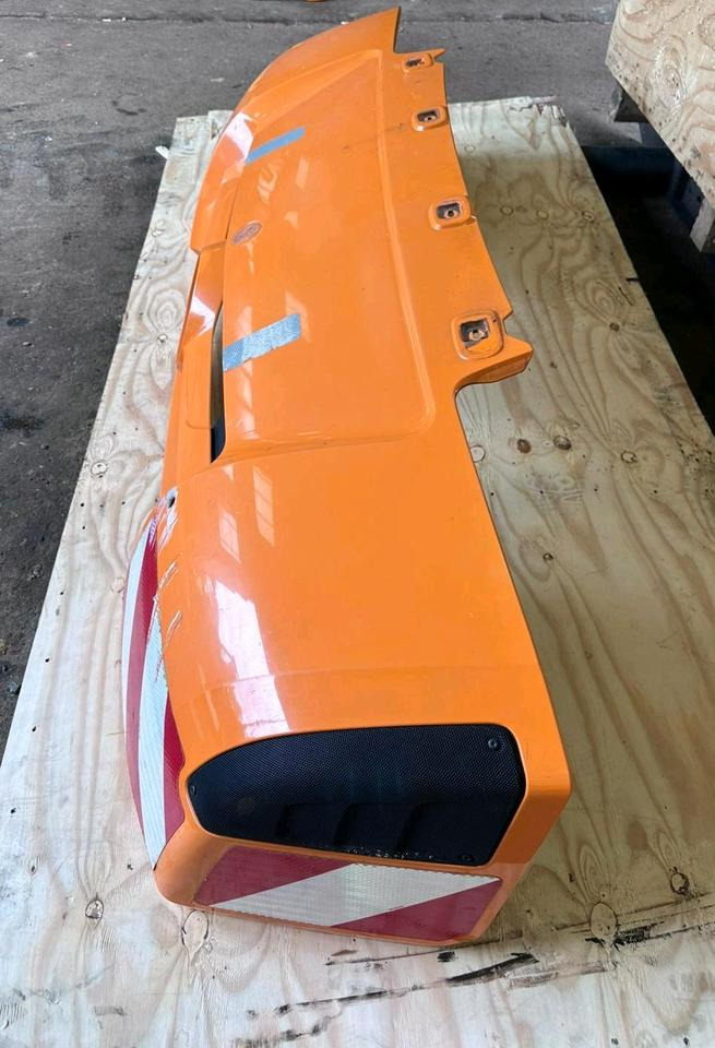 Motorhaube Unimog U 423 427 318 530 430 535 327 Mercedes-Benz 405 - Kapotas - Komunalinė/ Specializuota technika: foto 2 Motorhaube Unimog U 423 427 318 530 430 535 327 Mercedes-Benz 405 - Kapotas - Komunalinė/ Specializuota technika: foto 2