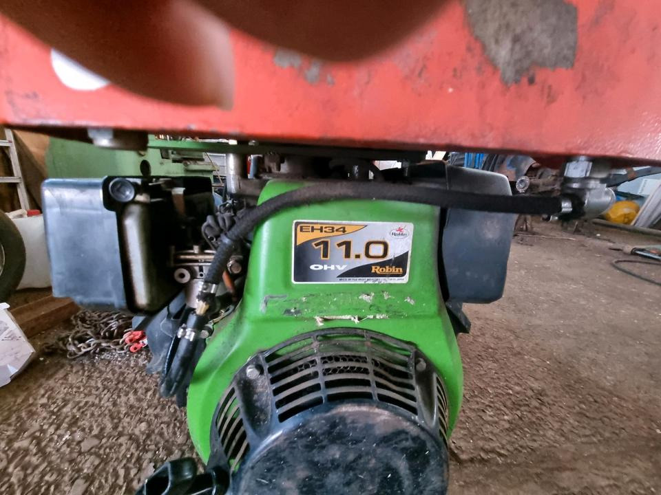 Motormäher Agria 5500 KL Grizzly Böschungsmulcher Hangmäher Reform Aebi Rasenmäher Mähausleger Böschungsmulcher Seitenmulcher Mulchgerät - Vejapjovė: foto 4 Motormäher Agria 5500 KL Grizzly Böschungsmulcher Hangmäher Reform Aebi Rasenmäher Mähausleger Böschungsmulcher Seitenmulcher Mulchgerät - Vejapjovė: foto 4