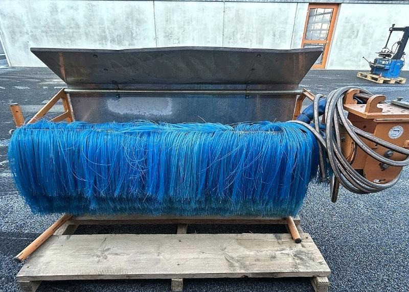 Mulag FWB 1600 Fläschenwaschbürste Tunnelwaschbürste Mähausleger Böschungsmäher Böschungsmulcher FME MKM FMK Dücker DUA UNA 500 600 700 MHU 800 - Rotacinė šluota: foto 1 Mulag FWB 1600 Fläschenwaschbürste Tunnelwaschbürste Mähausleger Böschungsmäher Böschungsmulcher FME MKM FMK Dücker DUA UNA 500 600 700 MHU 800 - Rotacinė šluota: foto 1