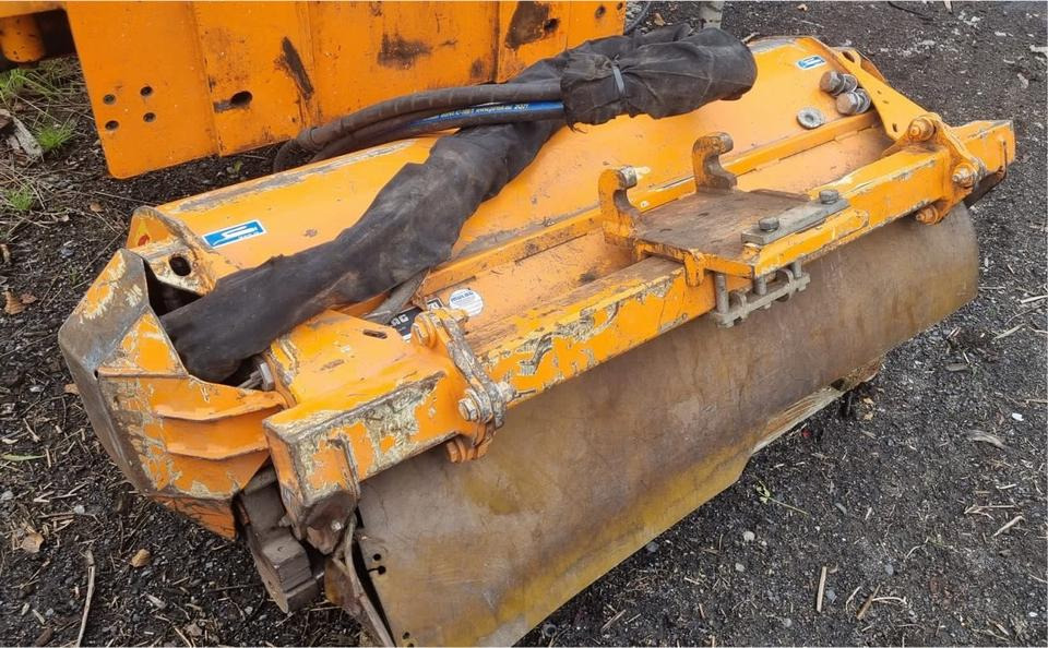 Mulag MK12 aus 2016 für Mähausleger FME MKM Böschungsmulcher Böschungsmäher Seitenmulcher Randstreifenmäher für Unimog U400 405 u 300 500 427 Dücker - Žolės smulkintuvas/ Mulčeris: foto 1 Mulag MK12 aus 2016 für Mähausleger FME MKM Böschungsmulcher Böschungsmäher Seitenmulcher Randstreifenmäher für Unimog U400 405 u 300 500 427 Dücker - Žolės smulkintuvas/ Mulčeris: foto 1