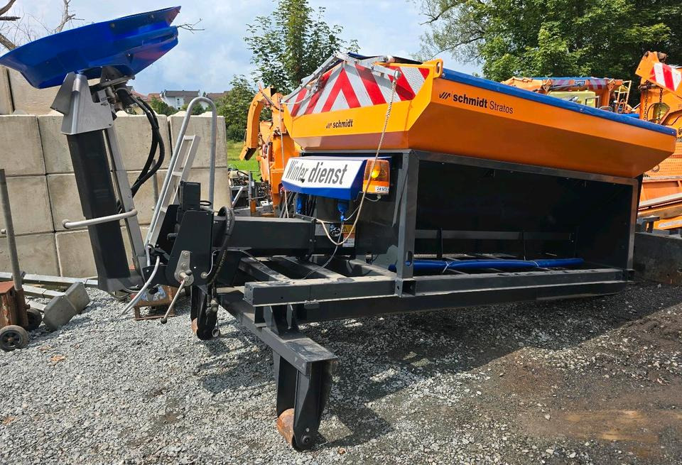 Neuwertiger Schmidt Stratos S30-27 VEP-490 Salzstreuer für Hakenlift Abrollcontainer Streuautomat Winterdienst Streusilo für LKW - Smėlio/ Druskos barstytuvas: foto 5 Neuwertiger Schmidt Stratos S30-27 VEP-490 Salzstreuer für Hakenlift Abrollcontainer Streuautomat Winterdienst Streusilo für LKW - Smėlio/ Druskos barstytuvas: foto 5