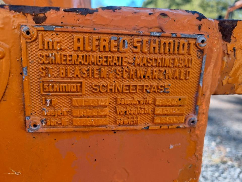 Schneefräse Schmidt VF3 für Unimog Schneeschleuder Schneepflug Schneeschild Winterdienst Mercedes benz U400 500 300 290 - Sniego pustuvas: foto 5 Schneefräse Schmidt VF3 für Unimog Schneeschleuder Schneepflug Schneeschild Winterdienst Mercedes benz U400 500 300 290 - Sniego pustuvas: foto 5