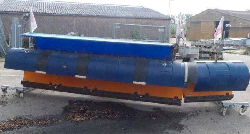 Schneepflug Schmidt ML 51-A 5,1m Schneeschild Schneeschieber Schmidt passend für LKW Autobahn Winterdienst - Sniego peilis: foto 4 Schneepflug Schmidt ML 51-A 5,1m Schneeschild Schneeschieber Schmidt passend für LKW Autobahn Winterdienst - Sniego peilis: foto 4