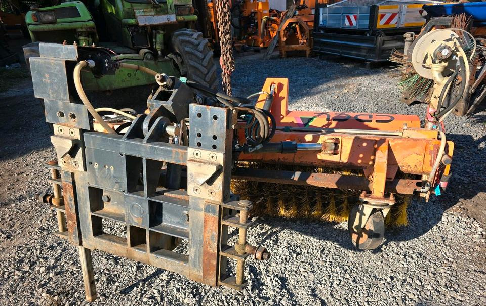 Tuchel CDCL Kehrmaschine Straßenkehrmaschine Kehrbesen für Unimog 405 424 U 300 400 500 318 423 427 429 430 530 535 527 Mercedes-Benz Dücker SBM - Rotacinė šluota: foto 5 Tuchel CDCL Kehrmaschine Straßenkehrmaschine Kehrbesen für Unimog 405 424 U 300 400 500 318 423 427 429 430 530 535 527 Mercedes-Benz Dücker SBM - Rotacinė šluota: foto 5