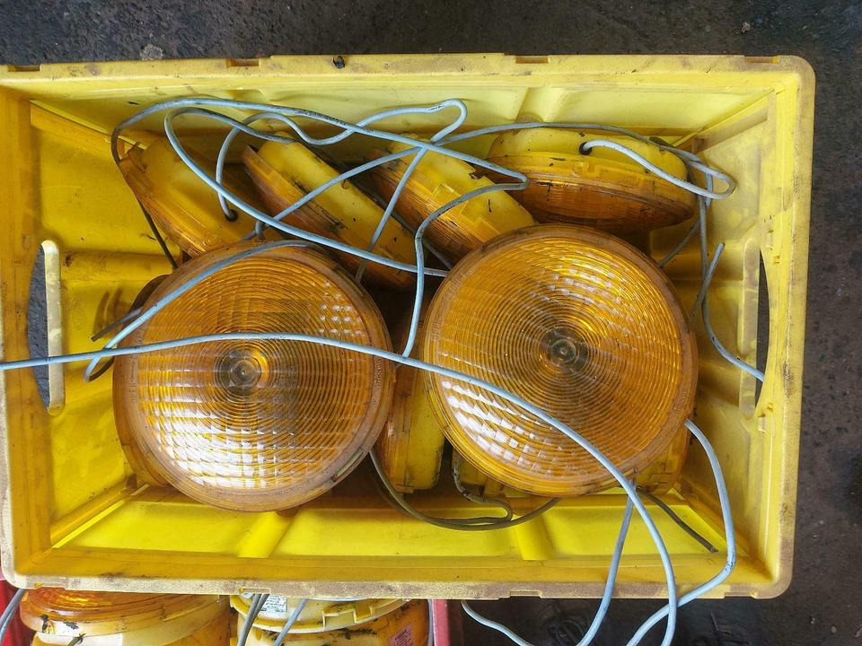 Nissen LED Vorwarner Leuchte Zyklop 220 Absperrtafel Vorwarntafel - Apšvietimas: foto 2 Nissen LED Vorwarner Leuchte Zyklop 220 Absperrtafel Vorwarntafel - Apšvietimas: foto 2