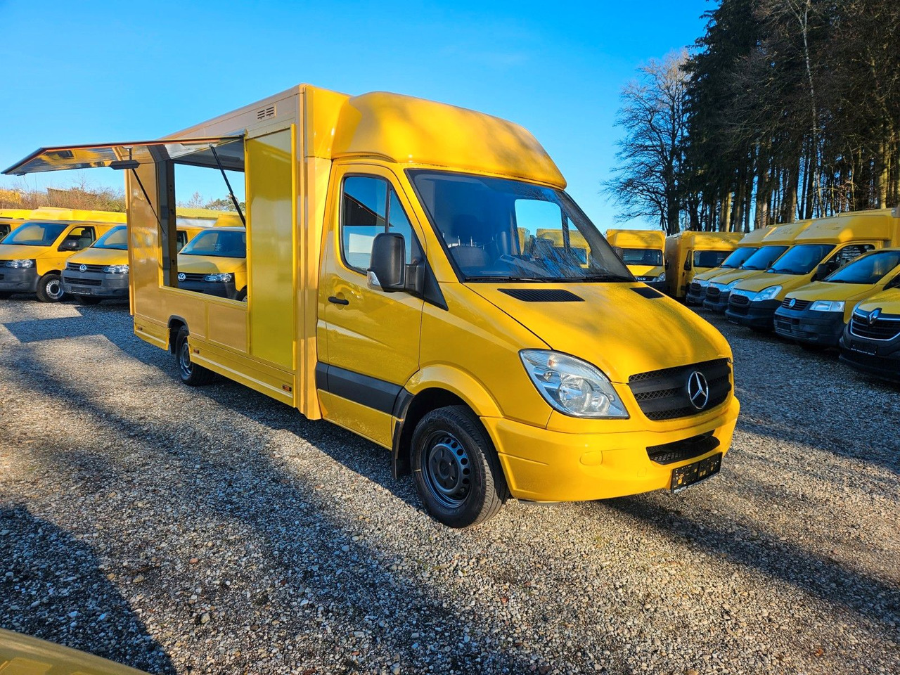 Autoparduotuvė Iveco Daily Luftfederung Foodtruck Imbisswagen Verkauf: foto 18