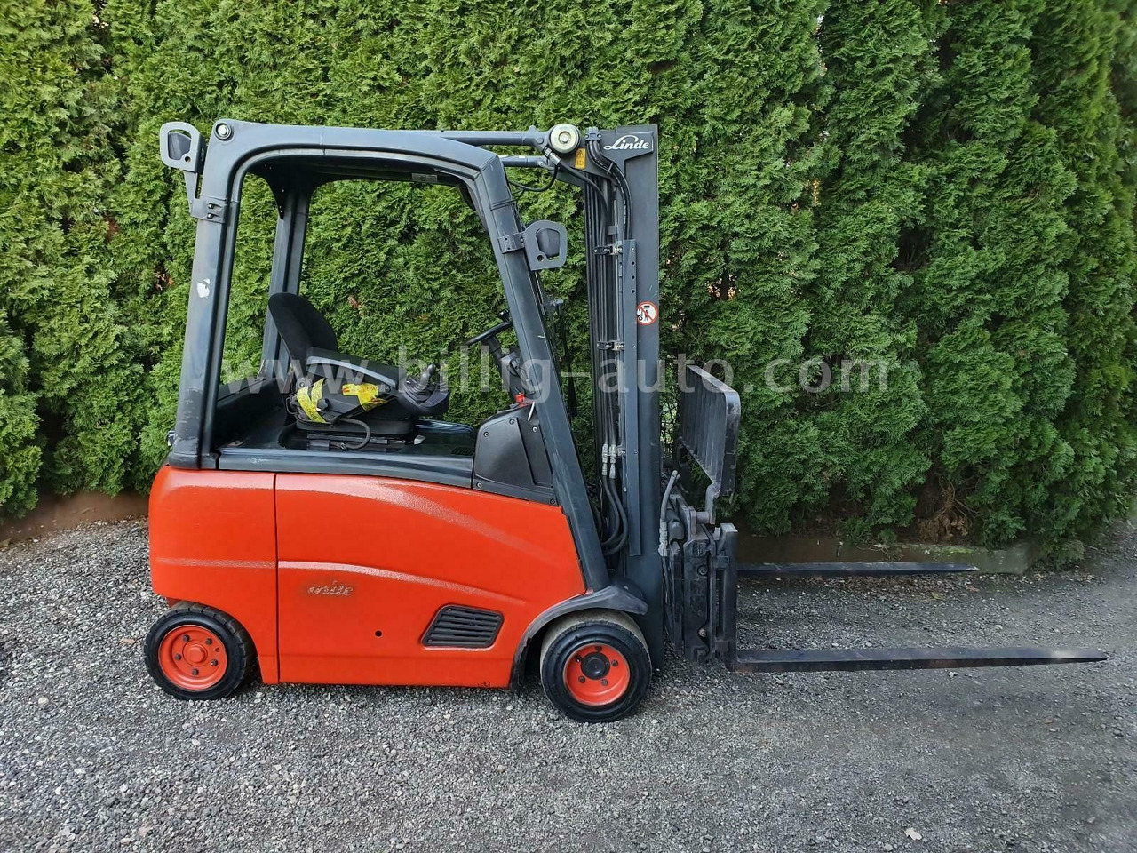 Linde E18 PH 4-Rad Seitenschieber*Zinkenverstellung* - Elektrinis krautuvas: foto 3 Linde E18 PH 4-Rad Seitenschieber*Zinkenverstellung* - Elektrinis krautuvas: foto 3