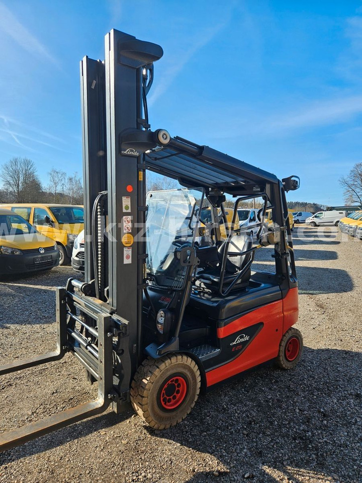 Linde E25 R Roadster , 6.880mm Hubhöhe, StVZO hydr. Zi - Elektrinis krautuvas: foto 5 Linde E25 R Roadster , 6.880mm Hubhöhe, StVZO hydr. Zi - Elektrinis krautuvas: foto 5