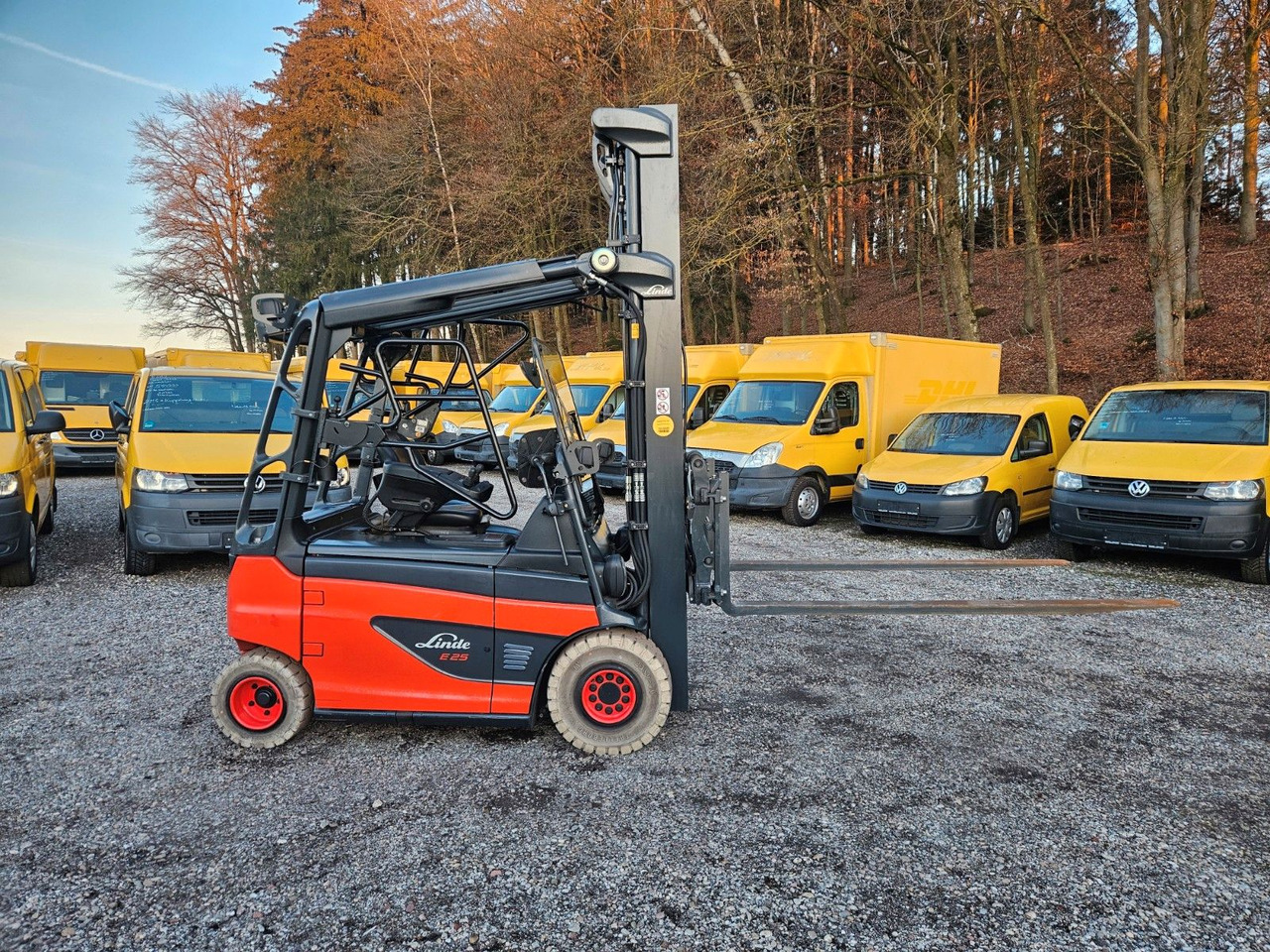 Linde E25 R Roadster , 6.880mm Hubhöhe, StVZO hydr. Zi - Elektrinis krautuvas: foto 5 Linde E25 R Roadster , 6.880mm Hubhöhe, StVZO hydr. Zi - Elektrinis krautuvas: foto 5