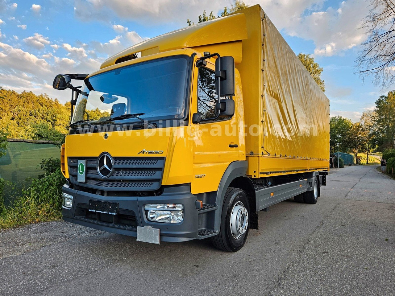 Mercedes-Benz Atego 1327 L * BREMS/SPUR-ASS*DIFF.*LBW*AHK*7.2m - Furgonas sunkvežimis: foto 1 Mercedes-Benz Atego 1327 L * BREMS/SPUR-ASS*DIFF.*LBW*AHK*7.2m - Furgonas sunkvežimis: foto 1