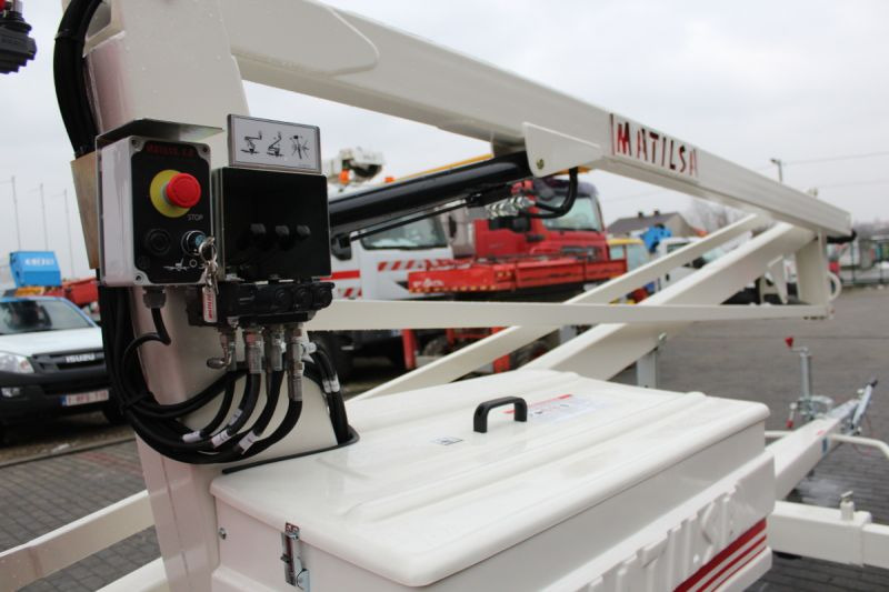 Nowy podnośnik na przyczepie Matilsa Parma 12 - Priekabos tipo keltuvas: foto 5 Nowy podnośnik na przyczepie Matilsa Parma 12 - Priekabos tipo keltuvas: foto 5