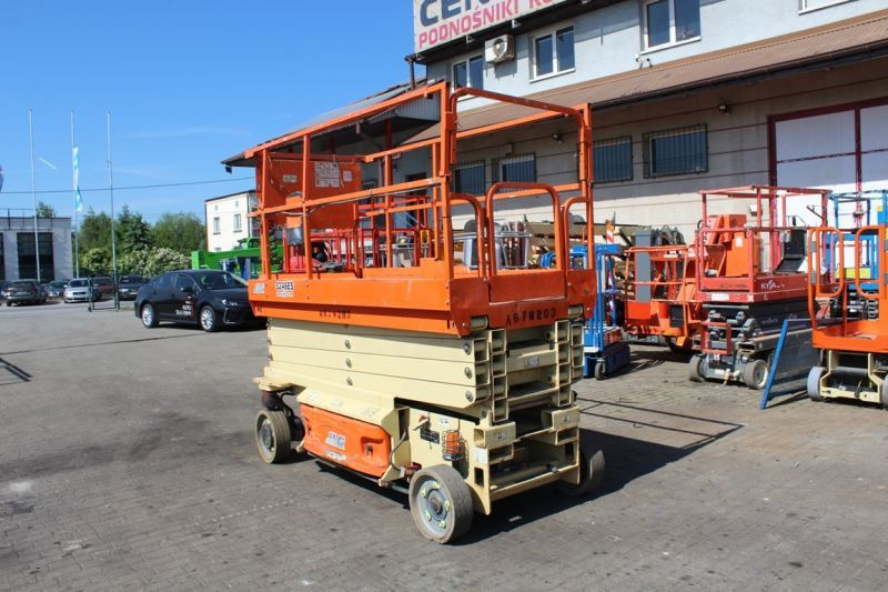Podnośnik nożycowy elektryczny 12 m JLG 3246 ES - Žirklinis keltuvas: foto 4 Podnośnik nożycowy elektryczny 12 m JLG 3246 ES - Žirklinis keltuvas: foto 4