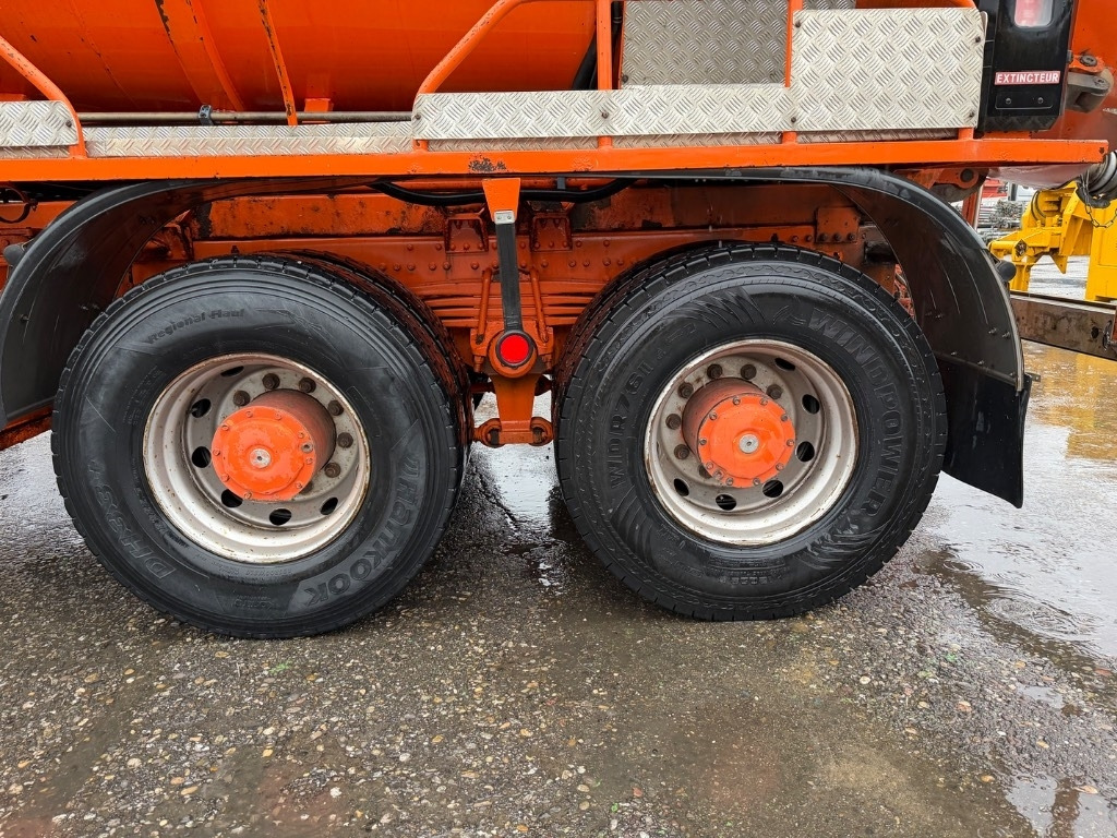 MAN 32.402 VF 8x4 - Asenizatorius: foto 2 MAN 32.402 VF 8x4 - Asenizatorius: foto 2