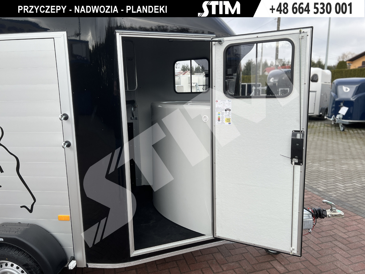Cheval Liberté GOLD III + siodlarnia - Priekaba žirgams vežti: foto 5 Cheval Liberté GOLD III + siodlarnia - Priekaba žirgams vežti: foto 5