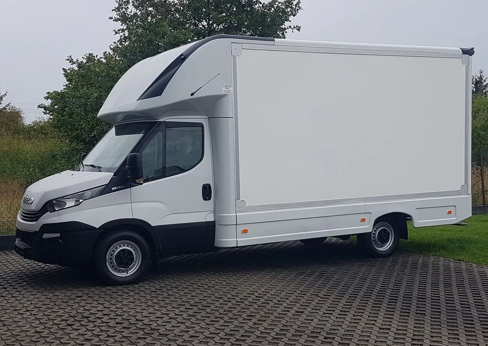 Iveco DAILY KONTENER NISKOPODŁOGOWY 4,31x2,24x2,42 FOODTRUCK SKLEP KAMPER KLIMA BAR KONIOWÓZ - Furgonas su krovinių dėže: foto 2 Iveco DAILY KONTENER NISKOPODŁOGOWY 4,31x2,24x2,42 FOODTRUCK SKLEP KAMPER KLIMA BAR KONIOWÓZ - Furgonas su krovinių dėže: foto 2
