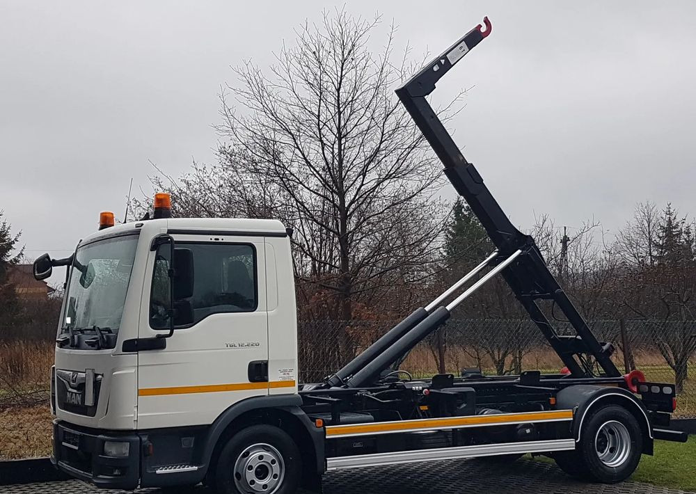 MAN TGL 12.220 HAKOWIEC 4x2 KLIMA DO KONTENERÓW MANUAL - Hook-lift sunkvežimis: foto 2 MAN TGL 12.220 HAKOWIEC 4x2 KLIMA DO KONTENERÓW MANUAL - Hook-lift sunkvežimis: foto 2