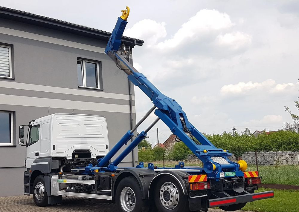Mercedes-Benz AXOR ACTROS 2540 HAKOWIEC 3 OSIE - Hook-lift sunkvežimis: foto 3 Mercedes-Benz AXOR ACTROS 2540 HAKOWIEC 3 OSIE - Hook-lift sunkvežimis: foto 3