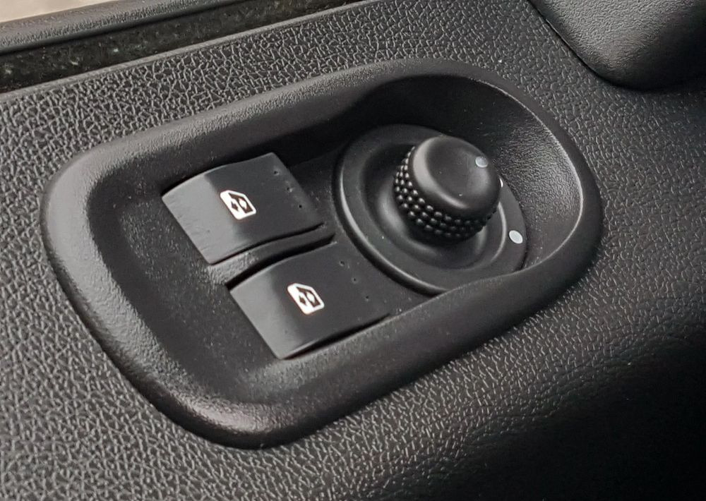 Furgonas su krovinių dėže Renault MASTER KONTENER 8EP 4,21x2,23x2,22 KLIMA MANUAL KRAJOWY 6-BIEGÓW: foto 9