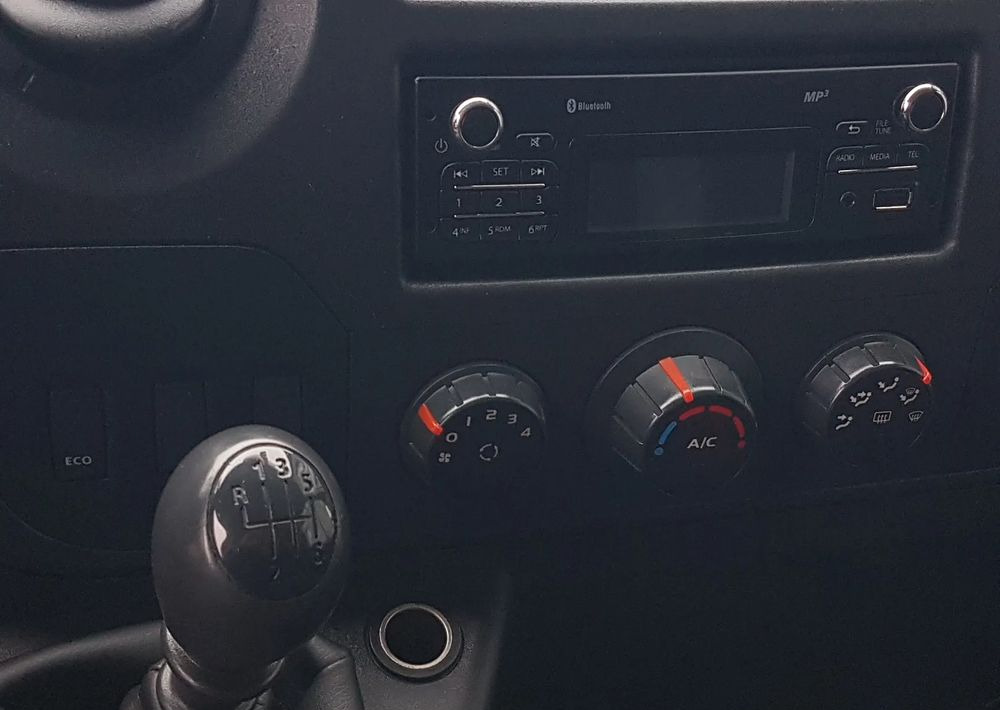 Furgonas su krovinių dėže Renault MASTER KONTENER 8EP 4,21x2,23x2,22 KLIMA MANUAL KRAJOWY 6-BIEGÓW: foto 10