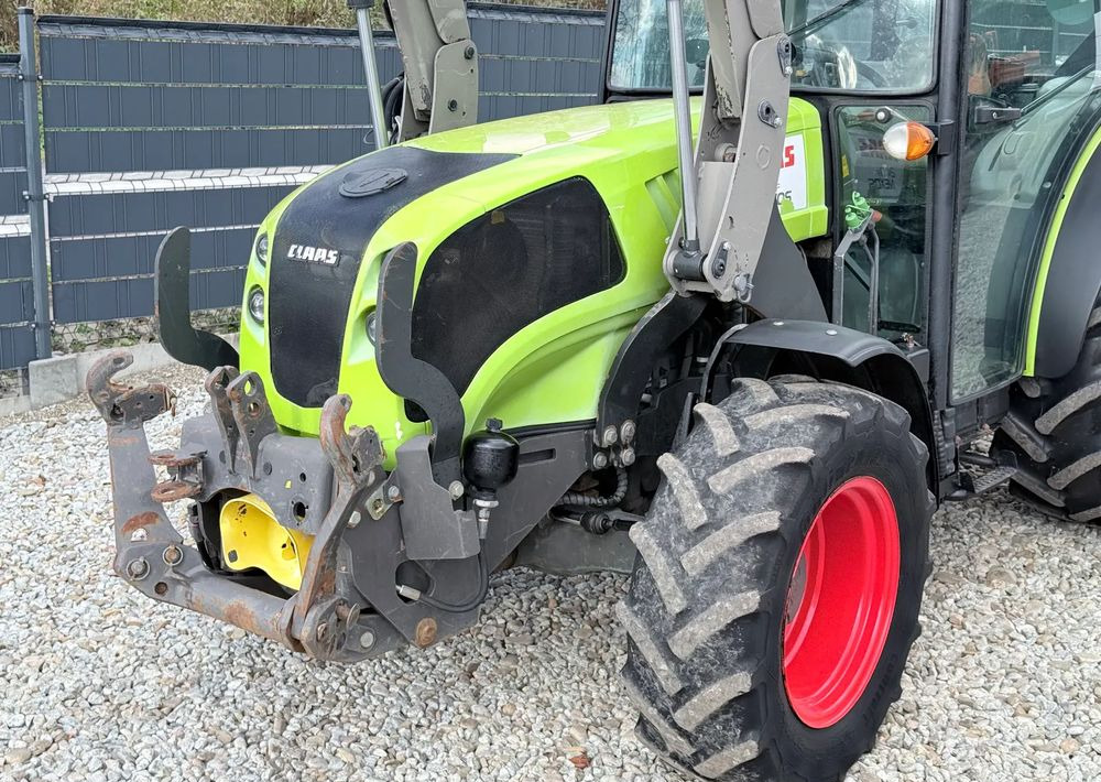 Claas * Ciągnik Traktor CLAAS 240 F NEXOS * 4x4 * Sadowniczy * Tur MX F304 * TUZ * Wałek WOM - Traktorius: foto 4 Claas * Ciągnik Traktor CLAAS 240 F NEXOS * 4x4 * Sadowniczy * Tur MX F304 * TUZ * Wałek WOM - Traktorius: foto 4