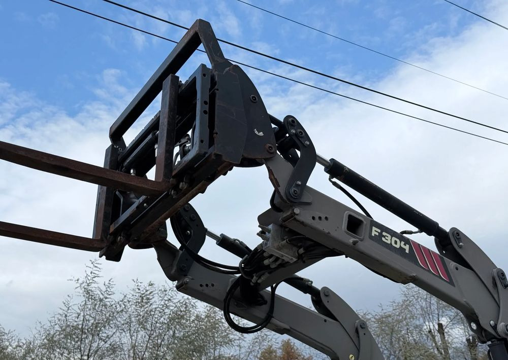 Claas * Ciągnik Traktor CLAAS 240 F NEXOS * 4x4 * Sadowniczy * Tur MX F304 * TUZ * Wałek WOM - Traktorius: foto 5 Claas * Ciągnik Traktor CLAAS 240 F NEXOS * 4x4 * Sadowniczy * Tur MX F304 * TUZ * Wałek WOM - Traktorius: foto 5