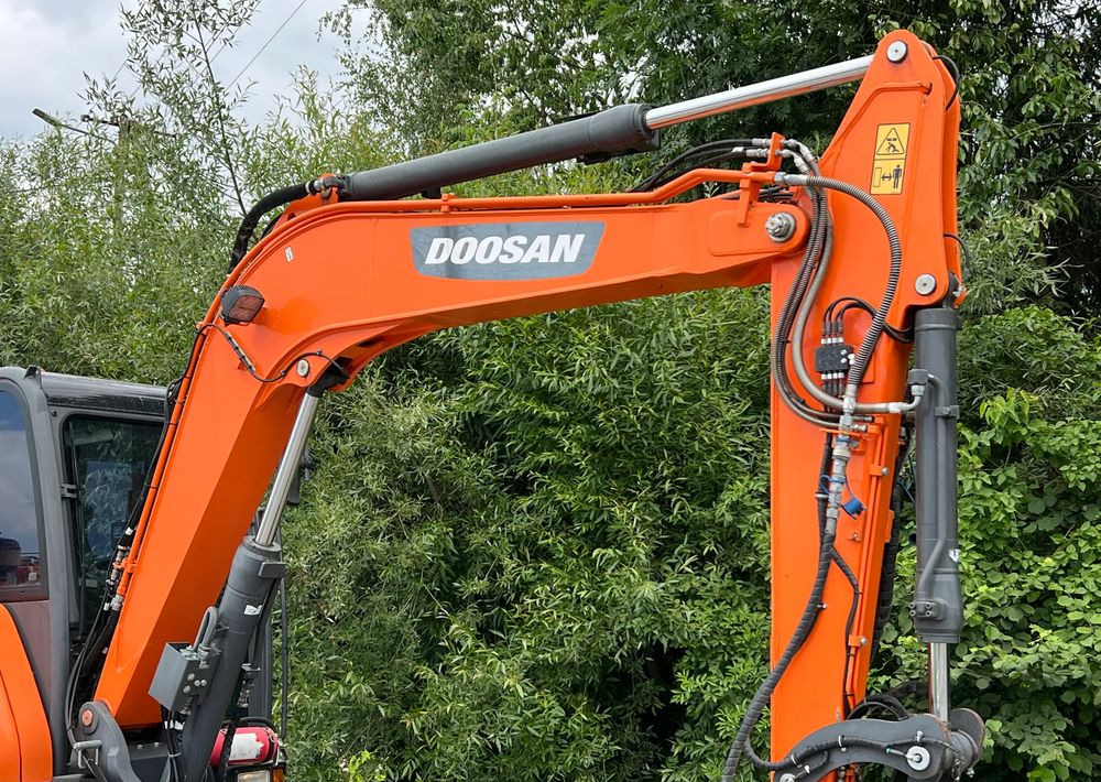 Doosan DOOSAN DX57W *ROTOTILT* 2200 Motogodzin * Jak Nowa * Sprowadzona * Stan Perfekcyjny - Ratinis ekskavatorius: foto 4 Doosan DOOSAN DX57W *ROTOTILT* 2200 Motogodzin * Jak Nowa * Sprowadzona * Stan Perfekcyjny - Ratinis ekskavatorius: foto 4