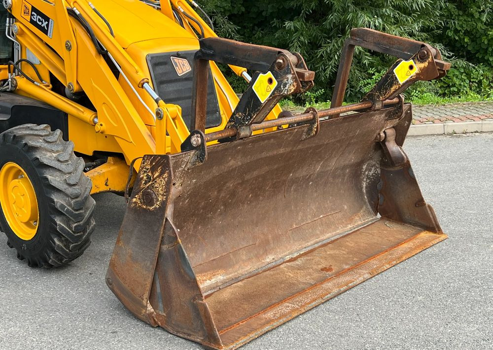 JCB KOPARKO ŁADOWARKA JCB 3CX STAN DOBRY - Ekskavatorius-krautuvas: foto 3 JCB KOPARKO ŁADOWARKA JCB 3CX STAN DOBRY - Ekskavatorius-krautuvas: foto 3