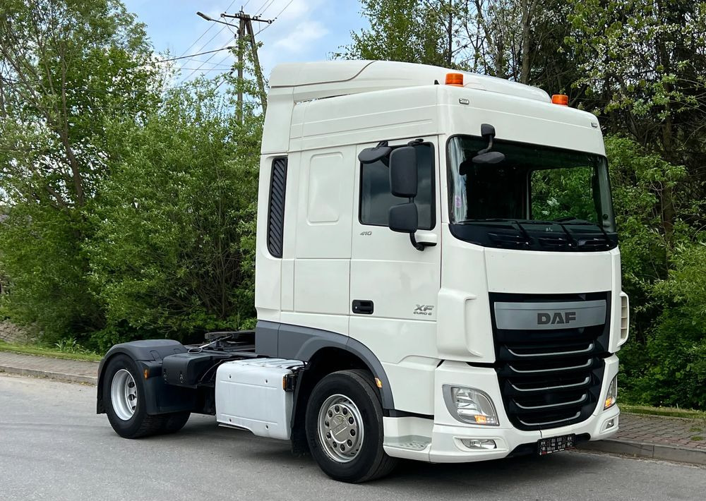 DAF * DAF XF 106 * SPROWADZONY * SUPER STAN CIĄGNIK SIODŁOWY Euro 6 - Vilkikas: foto 1 DAF * DAF XF 106 * SPROWADZONY * SUPER STAN CIĄGNIK SIODŁOWY Euro 6 - Vilkikas: foto 1