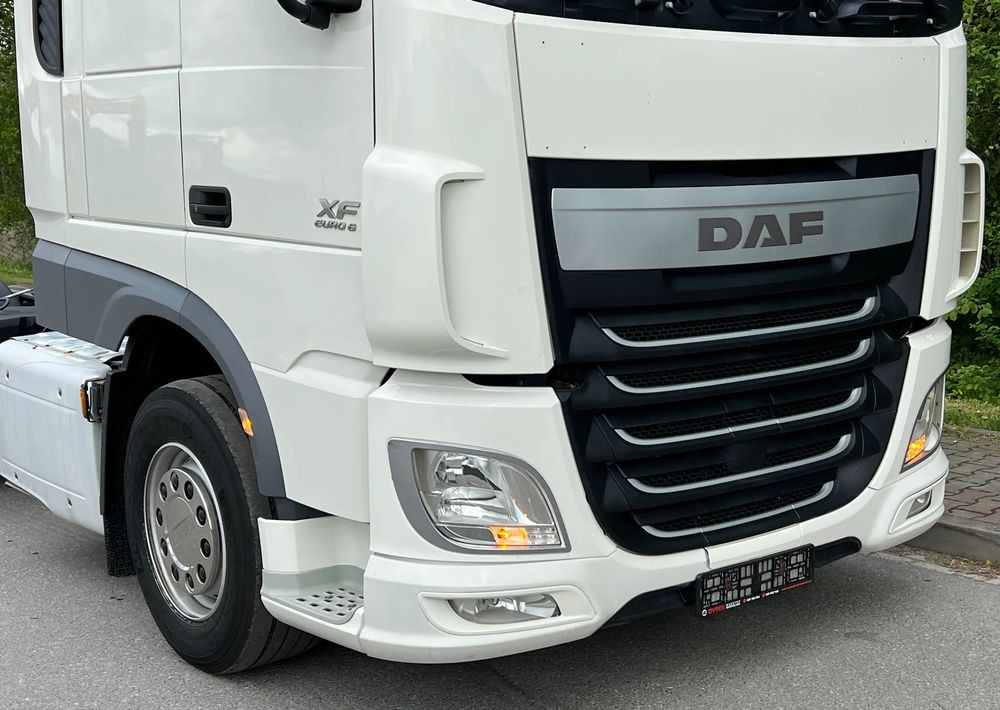 DAF * DAF XF 106 * SPROWADZONY * SUPER STAN CIĄGNIK SIODŁOWY Euro 6 - Vilkikas: foto 2 DAF * DAF XF 106 * SPROWADZONY * SUPER STAN CIĄGNIK SIODŁOWY Euro 6 - Vilkikas: foto 2