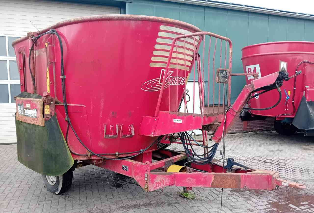 BVL V-Mix 10 voermengwagen - Pašarų maišytuvas: foto 2 BVL V-Mix 10 voermengwagen - Pašarų maišytuvas: foto 2