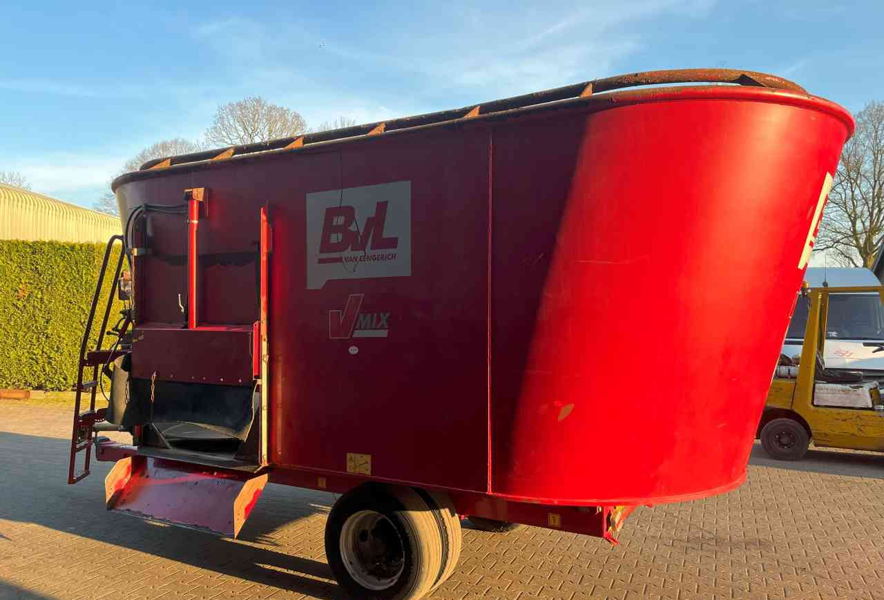 BVL V-Mix 20H-2S voermengwagen voermachines - Pašarų maišytuvas: foto 4 BVL V-Mix 20H-2S voermengwagen voermachines - Pašarų maišytuvas: foto 4