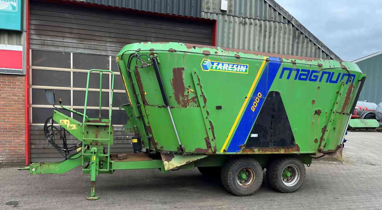 Faresin Magnum 2000 voermachines - Pašarų maišytuvas: foto 3 Faresin Magnum 2000 voermachines - Pašarų maišytuvas: foto 3