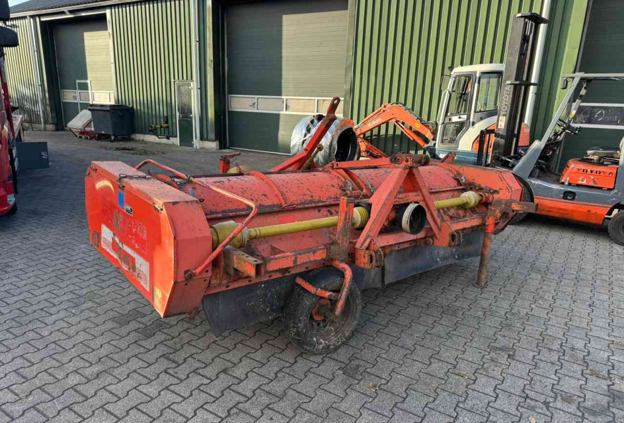 Grimme KS3000 - Bulvienojų smulkintuvas: foto 1 Grimme KS3000 - Bulvienojų smulkintuvas: foto 1