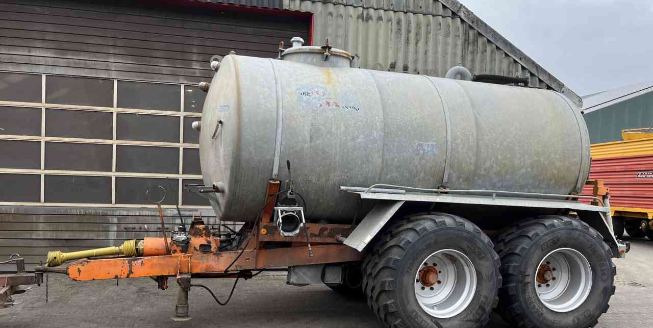 Jako 10000 liter tank mestverwerking - Srutovežis: foto 2 Jako 10000 liter tank mestverwerking - Srutovežis: foto 2