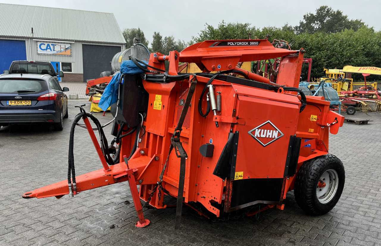 Kuhn Polycrock 3850 voermachines - Pašarų maišytuvas: foto 2 Kuhn Polycrock 3850 voermachines - Pašarų maišytuvas: foto 2