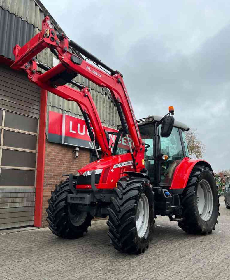 Massey Ferguson 5710S Dyna-4 Essential *Verkocht/sold* - Traktorius: foto 2 Massey Ferguson 5710S Dyna-4 Essential *Verkocht/sold* - Traktorius: foto 2
