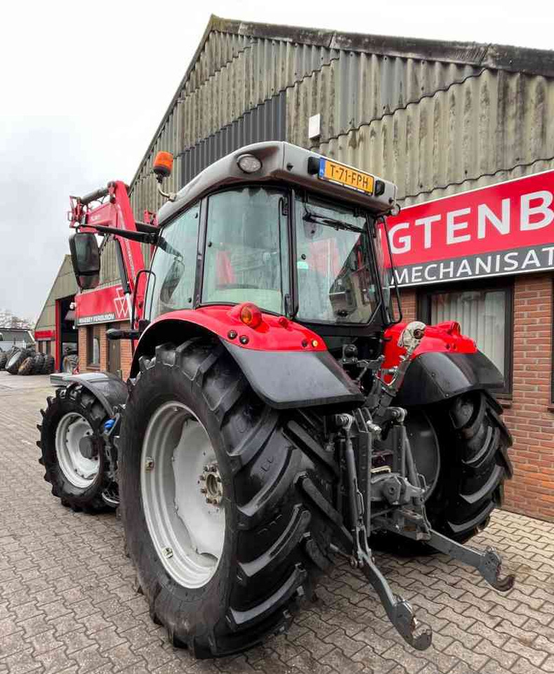 Massey Ferguson 5710S Dyna-4 Essential *Verkocht/sold* - Traktorius: foto 5 Massey Ferguson 5710S Dyna-4 Essential *Verkocht/sold* - Traktorius: foto 5
