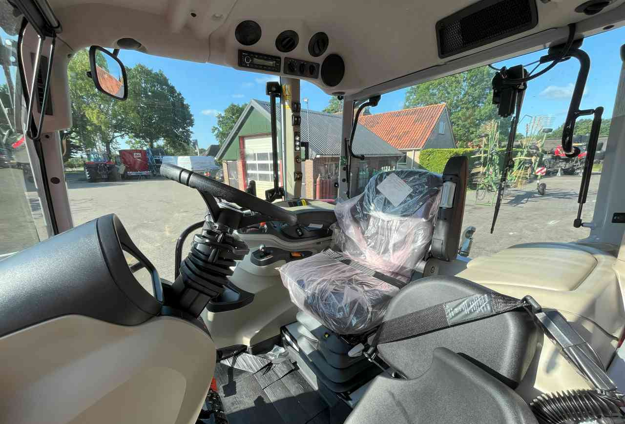 Massey Ferguson 5M.145 Dyna-4 Tractoren - Traktorius: foto 5 Massey Ferguson 5M.145 Dyna-4 Tractoren - Traktorius: foto 5
