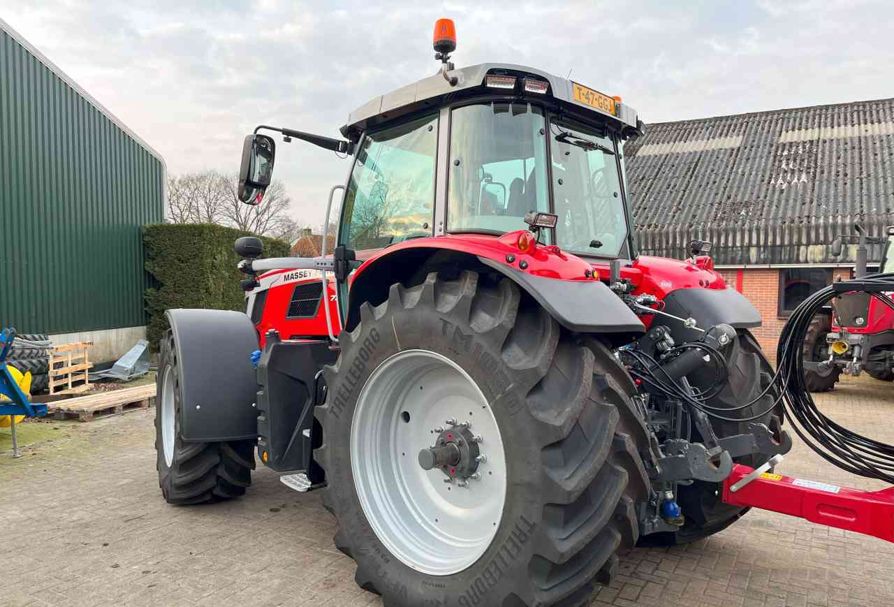 Massey Ferguson 7S.210 Dyna-VT Exclusive Tractoren - Traktorius: foto 3 Massey Ferguson 7S.210 Dyna-VT Exclusive Tractoren - Traktorius: foto 3