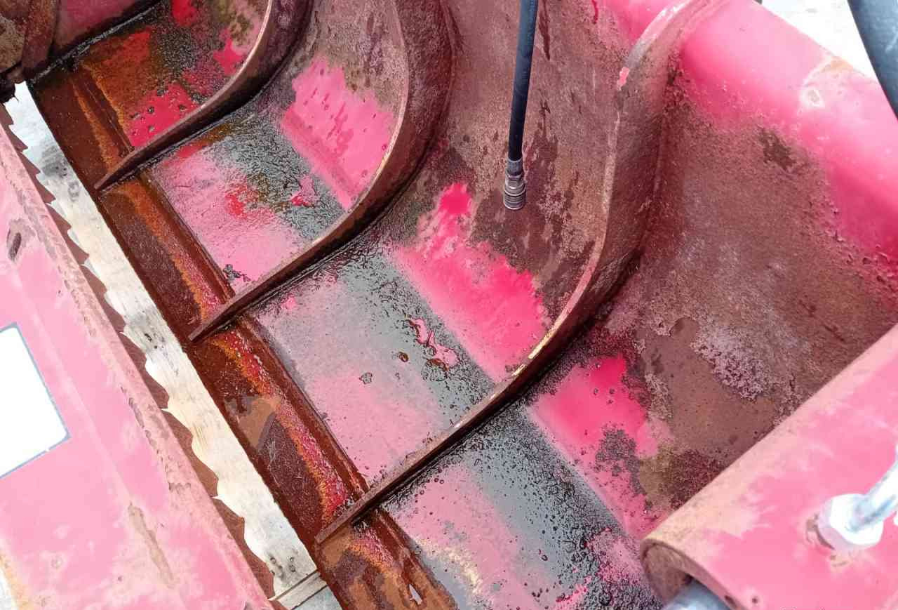 Redrock Allround 85-200 kuilhapper Volvo L30 aansl. voermachines - Siloso įranga: foto 5 Redrock Allround 85-200 kuilhapper Volvo L30 aansl. voermachines - Siloso įranga: foto 5