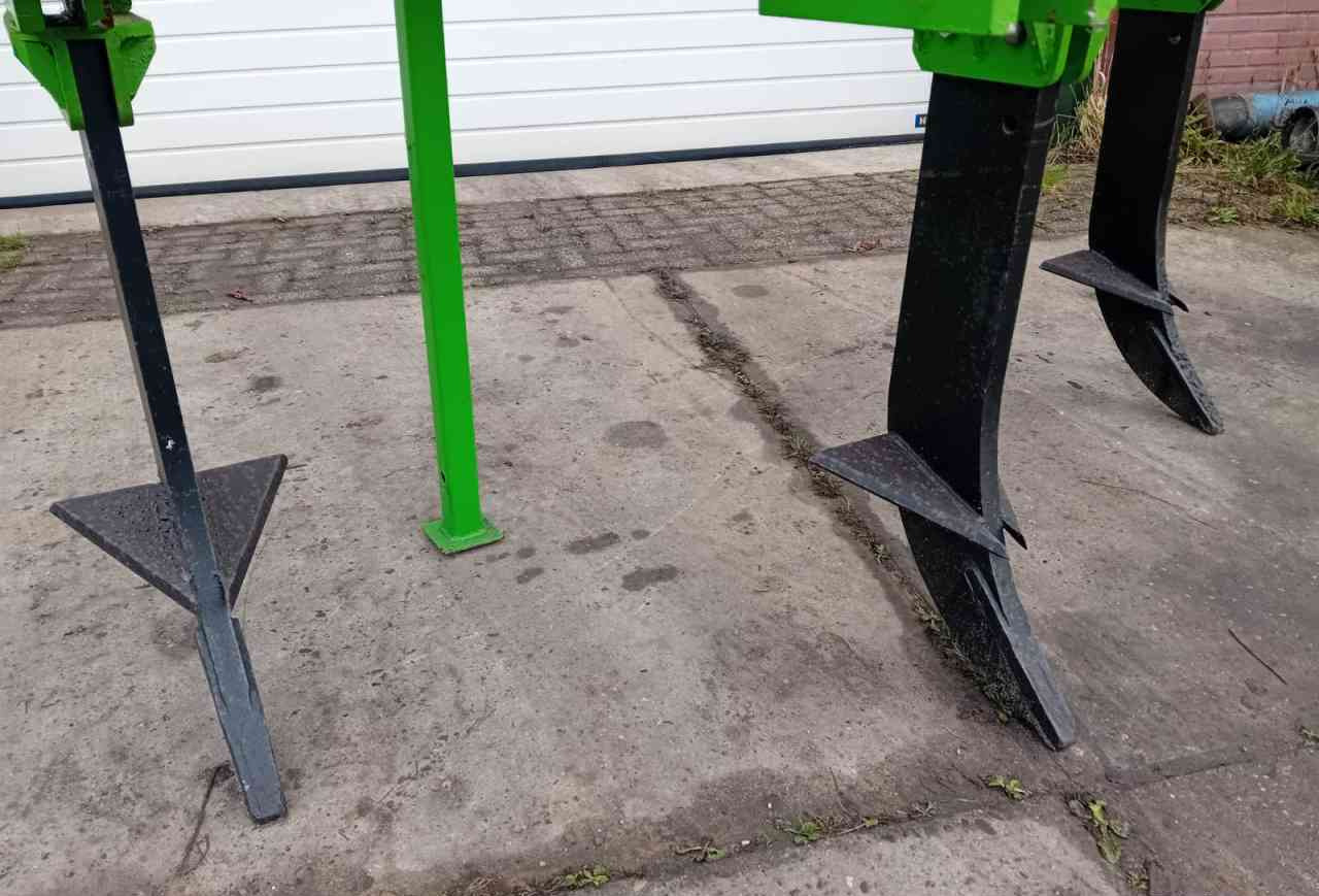 STP GL3 woelpoot, diepwoeler, grondbewerking - Kultivatorius: foto 4 STP GL3 woelpoot, diepwoeler, grondbewerking - Kultivatorius: foto 4