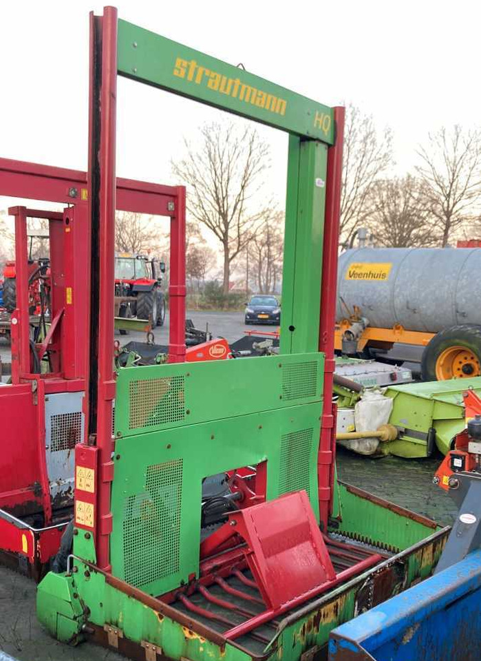 Strautmann HQ 3800 kuilsnijder voermachines - Siloso įranga: foto 2 Strautmann HQ 3800 kuilsnijder voermachines - Siloso įranga: foto 2
