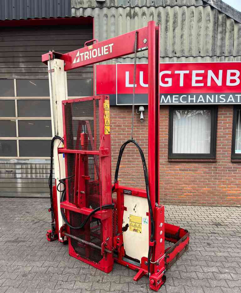 Trioliet TU195 Kuilvoersnijder kuilsnijder hefmast voermachines - Siloso įranga: foto 1 Trioliet TU195 Kuilvoersnijder kuilsnijder hefmast voermachines - Siloso įranga: foto 1