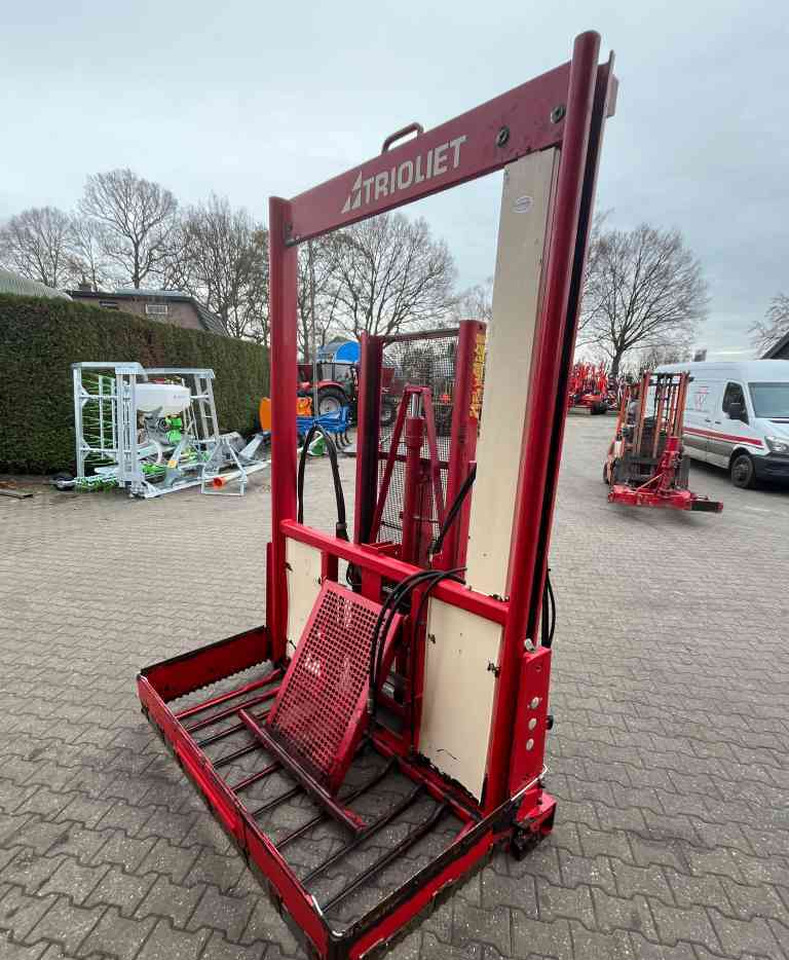 Trioliet TU195 Kuilvoersnijder kuilsnijder hefmast voermachines - Siloso įranga: foto 3 Trioliet TU195 Kuilvoersnijder kuilsnijder hefmast voermachines - Siloso įranga: foto 3