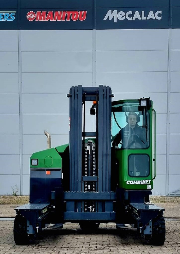 Combilift C 4000 MK4 DIESEL - Šakinis krautuvas su privažiavimu iš keturių pusių: foto 3 Combilift C 4000 MK4 DIESEL - Šakinis krautuvas su privažiavimu iš keturių pusių: foto 3