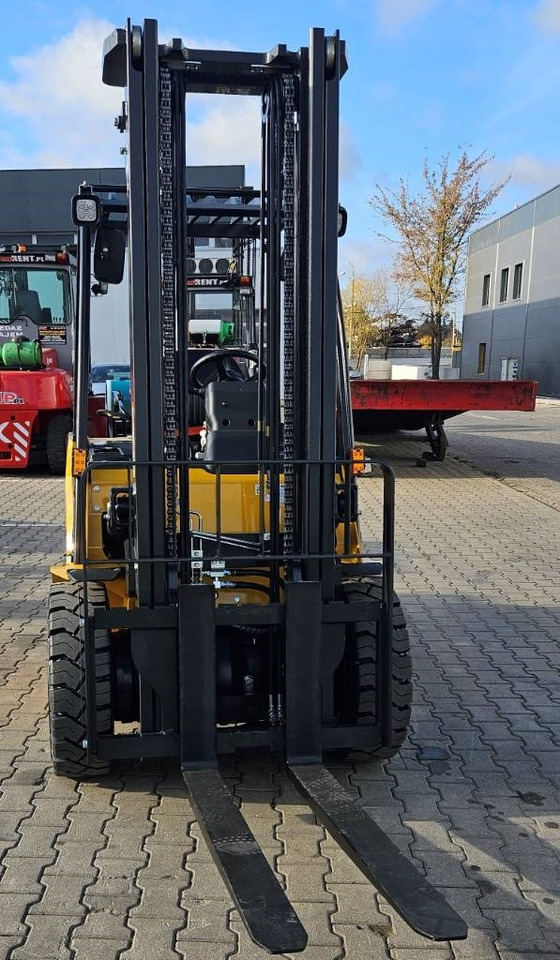 TCM FGE35-E2 BRAND NEW D3700mm - Dujinis krautuvas: foto 4 TCM FGE35-E2 BRAND NEW D3700mm - Dujinis krautuvas: foto 4
