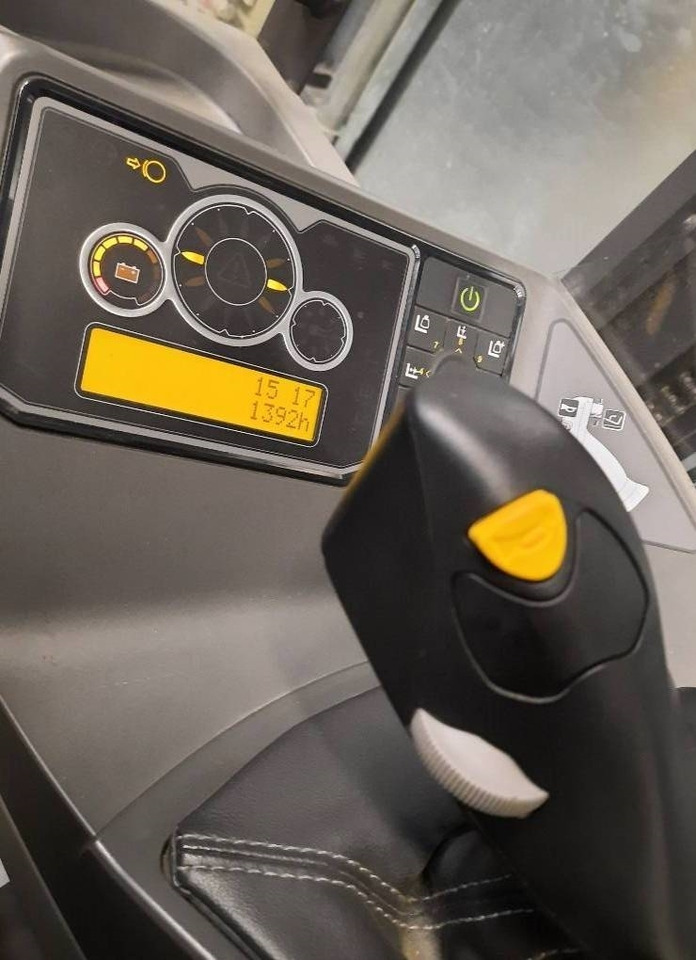 UniCarriers UMS 160 DTFVRC725 - Krautuvas su šakėmis: foto 3 UniCarriers UMS 160 DTFVRC725 - Krautuvas su šakėmis: foto 3