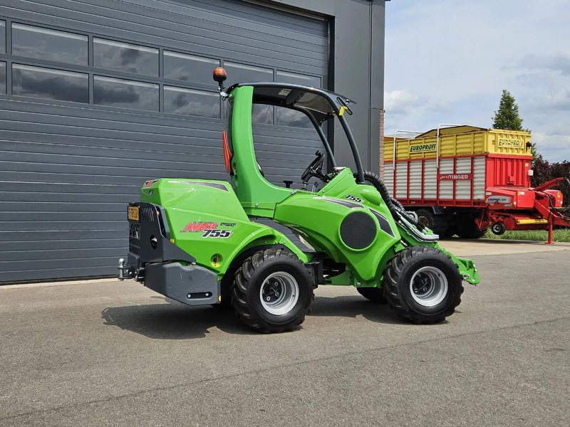 Avant 755i Rental mini-shovel - Vikšrinis mini krautuvas: foto 3 Avant 755i Rental mini-shovel - Vikšrinis mini krautuvas: foto 3