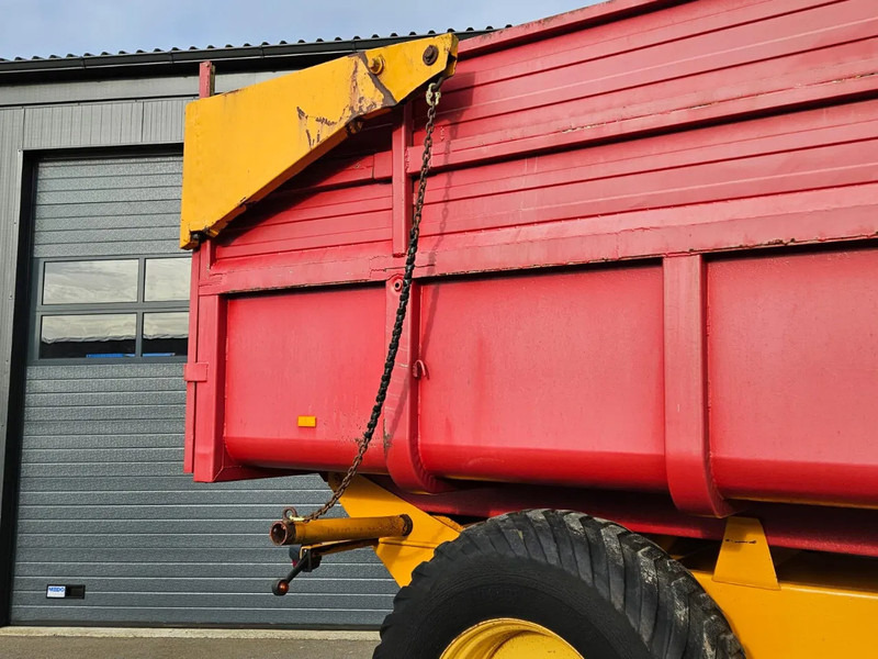 Motoblokas Schuitemaker Silagekipwagen: foto 9 Motoblokas Schuitemaker Silagekipwagen: foto 9